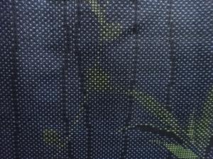 アンティーク　草葉模様織出し本場泥大島紬着物（5マルキ）